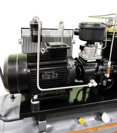 Компресор гвинтовий рес-200л 680л/хв 5,5кВт 8бар 380В