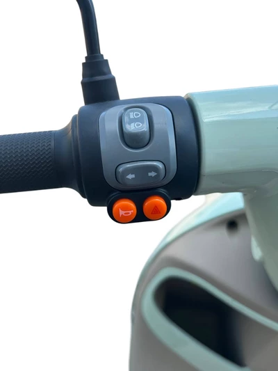 Скутер акумуляторний Verona, 1200Вт, 60V, швидкість 50км/год, запас ходу 60км