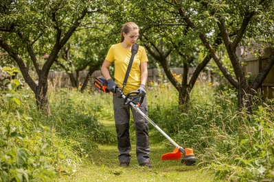 Тріммер акум. GT56/900BL KIT, 56В, ширина косіння 40см, роз`ємна штанга, акум. 2,5А*год + зарядний пристрій