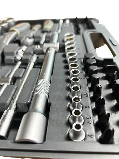 Набір інструменту 82од. 1/2-1/4" 4-32мм пластик. кейс