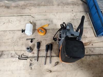 Верстат свердлильний з електромагнітним тримачем 1400Вт MCD32 450 об/хв.