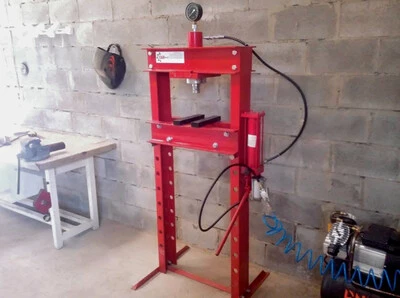 Пневмогідравлічний прес на 30 тон Carmax Гідропневматичний прес 30т