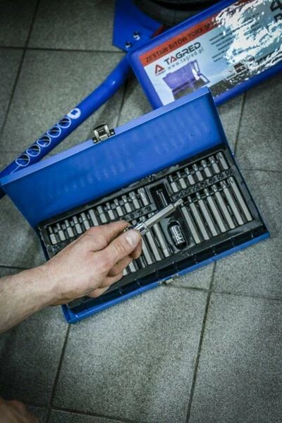 Набір торцевих, шліцьових та шестигранних головок, 40 шт TAGRED TA1205