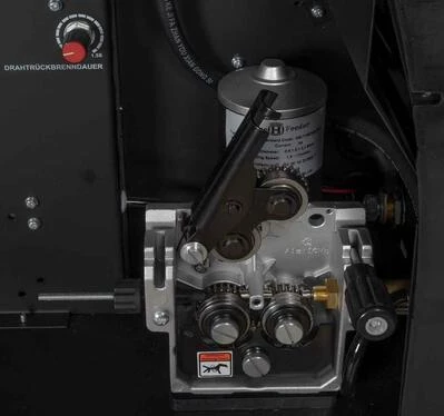 Інверторний зварювальний апарат Holzmann EMSA315