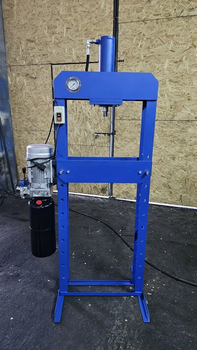 Електрогідравлічний прес 10 тон Хід гідроциліндра 250 мм Швидкість ходу 10 мм/сек Прес гідравлічний