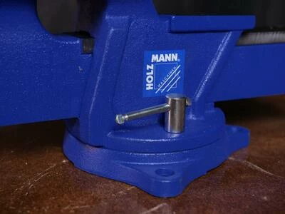 Лещата настільні у комплекті з поворотною плитою Holzmann WBS 150N