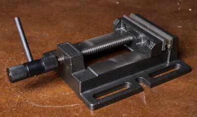 Лещата верстатні Holzmann M 120